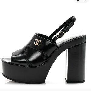 CHANEL Crumpled Patent Leather Lambskin Sandals Black Size 38 Excellent Conditio